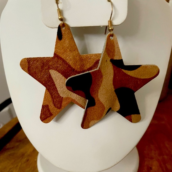 Jewelry - NWT-Women's earrings